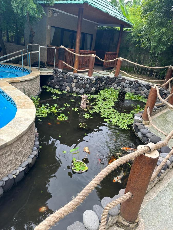 Lunar Dive Resort: Bamboo Villas Kubu Exterior photo