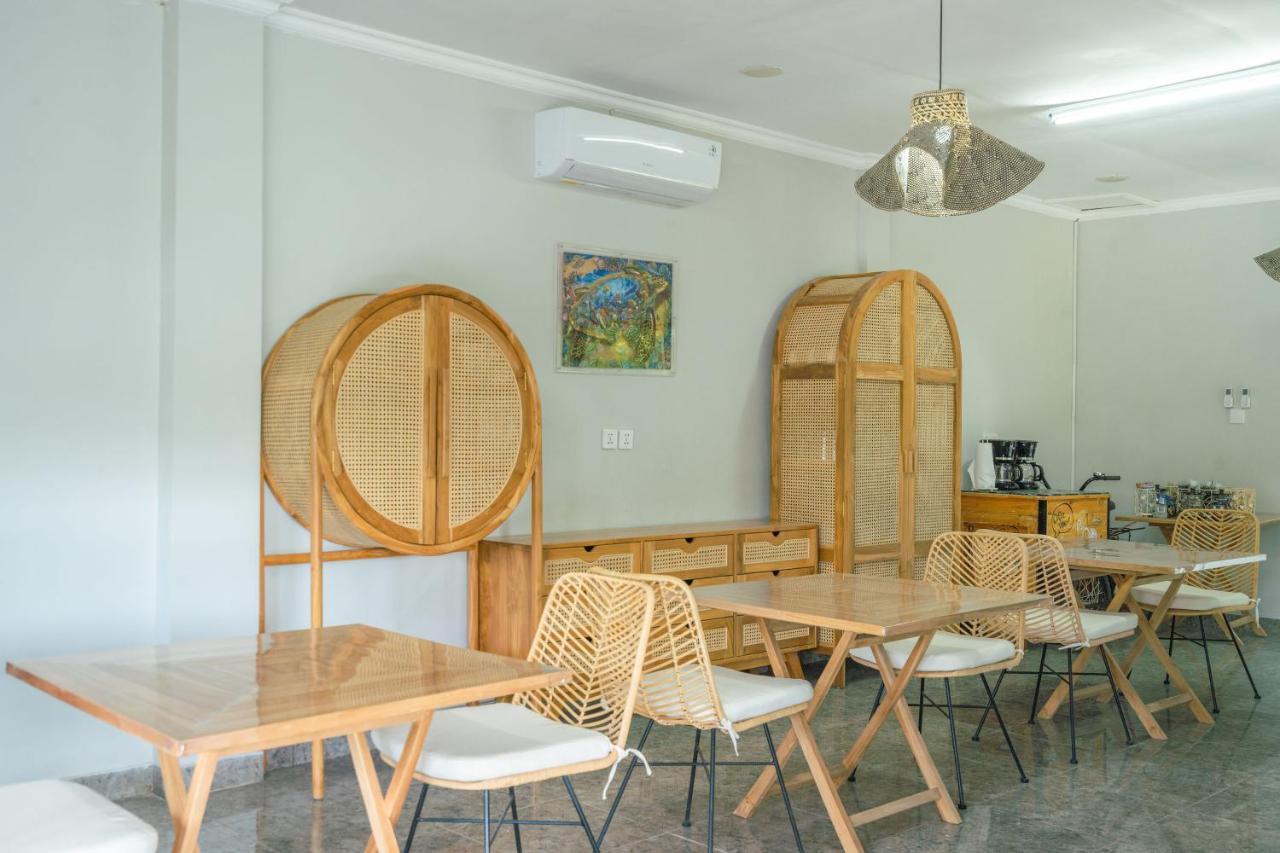 Lunar Dive Resort: Bamboo Villas Kubu Exterior photo